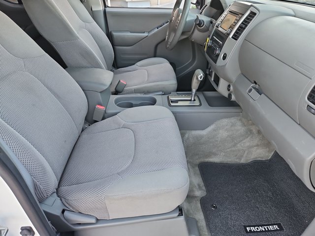 Used 2018 Nissan Frontier SV AWD/4WD image 25