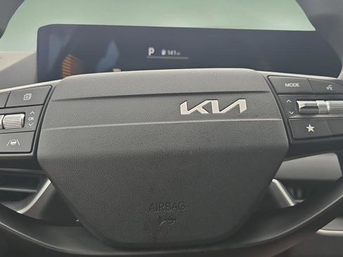 Used 2025 Kia K4 FWD image 11