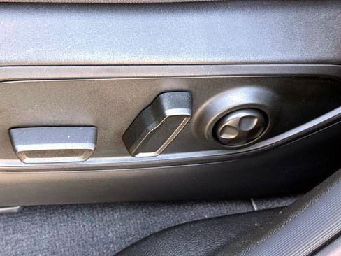 New 2025 Jeep Grand Cherokee Altitude image 13