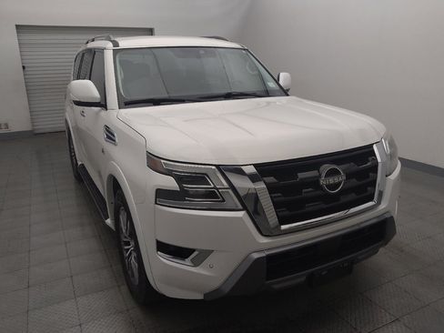Used 2021 Nissan Armada SV w/ SV Appearance Package RWD image 14