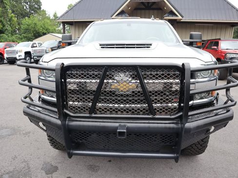 Used 2018 Chevrolet Silverado 2500 LT w/ LT Convenience Package AWD/4WD image 2