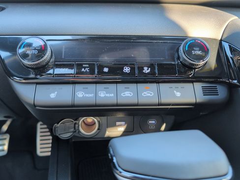 New 2026 Hyundai Elantra SEL Sport Premium image 18