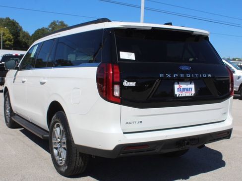 New 2025 Ford Expedition Max Active image 9