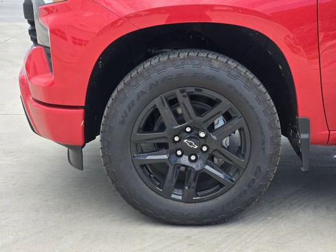 New 2025 Chevrolet Silverado 1500 Custom w/ LPO, Dark Essentials Package AWD/4WD image 13