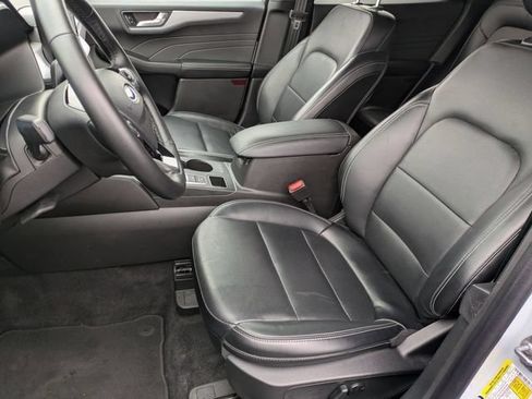 Used 2025 Ford Escape Platinum AWD/4WD image 16