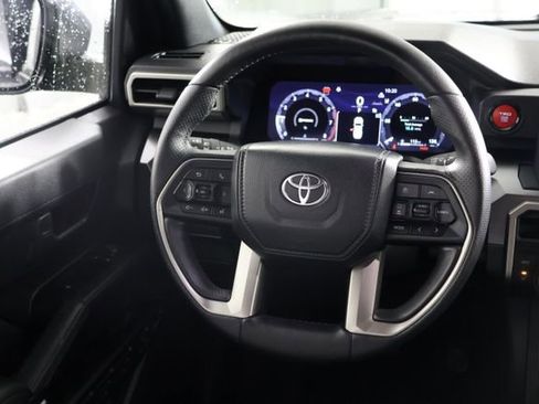 Used 2025 Toyota 4Runner TRD Off-Road image 10