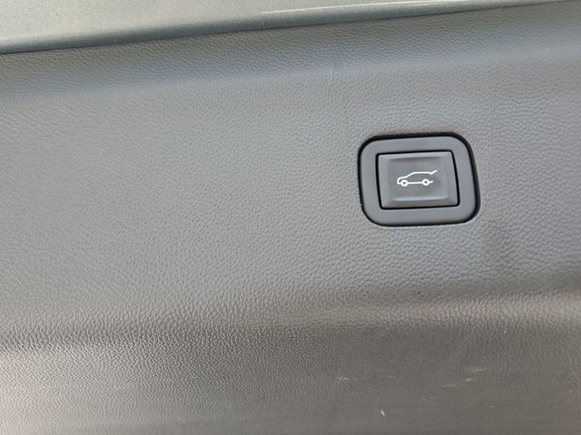 Certified 2023 Buick Enclave Avenir w/ Avenir Technology Package FWD image 28