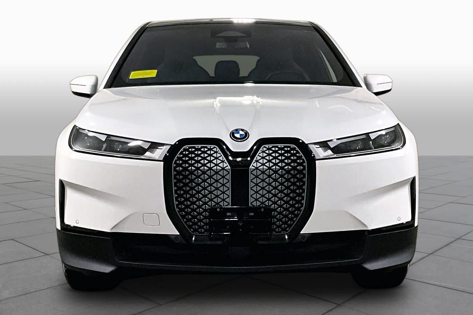 Used 2024 BMW iX xDrive50 w/ Convenience Package AWD/4WD image 3