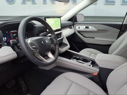 New 2026 Ford Explorer Active w/ Active Comfort Package AWD/4WD image 10