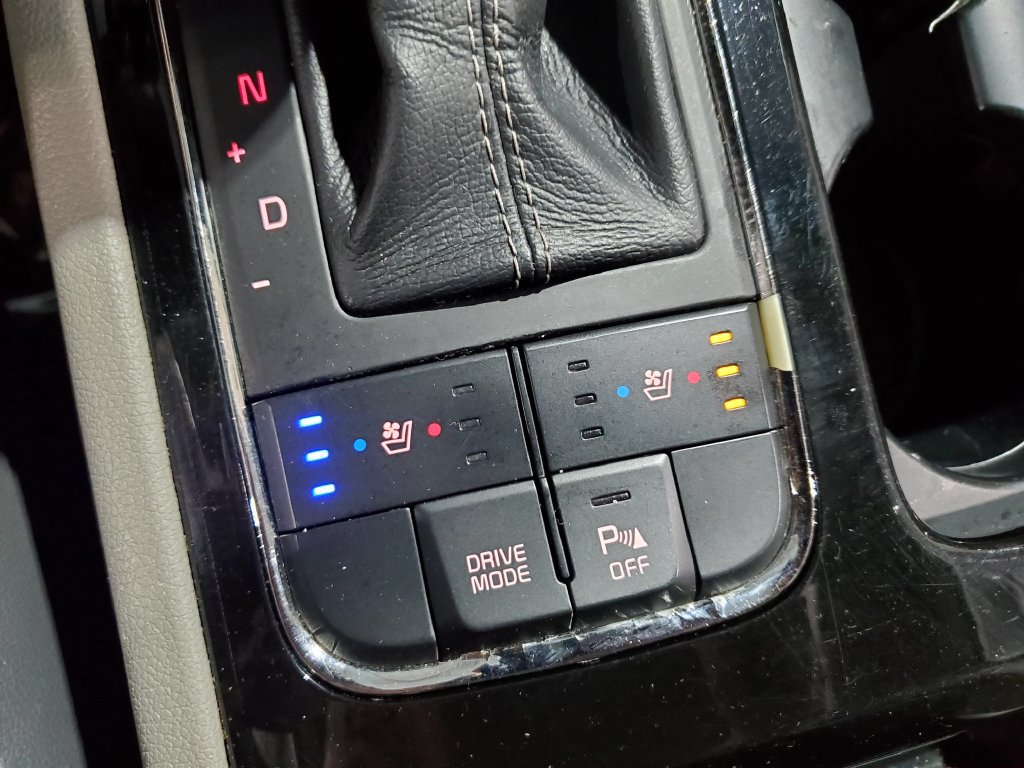 Used 2016 Kia Sedona SX FWD image 31