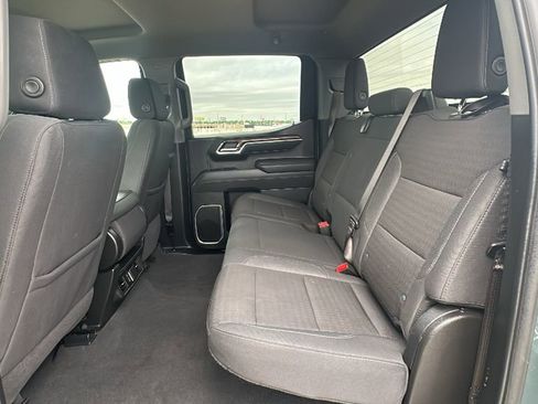 Used 2025 Chevrolet Silverado 1500 LT RWD image 30