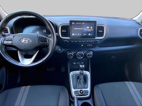 Certified 2025 Hyundai Venue SEL FWD image 15