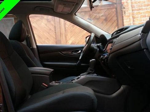 Used 2019 Nissan Rogue SV w/ Sun & Sound Touring Package image 51