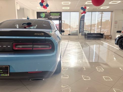 Used 2016 Dodge Challenger R/T Scat Pack w/ Leather Interior Group RWD image 13