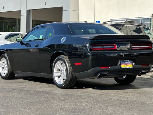 Used 2023 Dodge Challenger SXT image 6