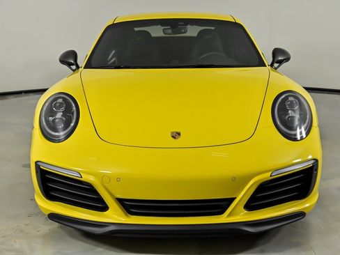 Used 2018 Porsche 911 Carrera T RWD image 5
