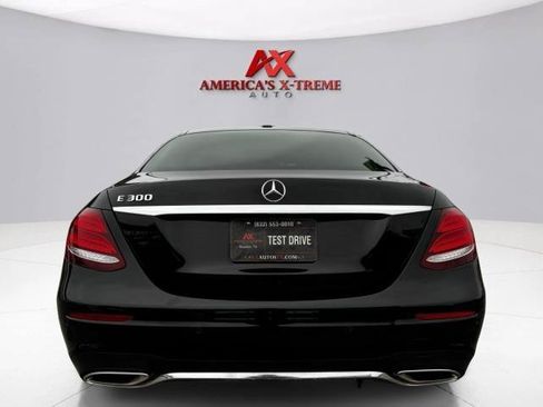 Used 2019 Mercedes-Benz E 300 w/ Premium 1 Package image 5