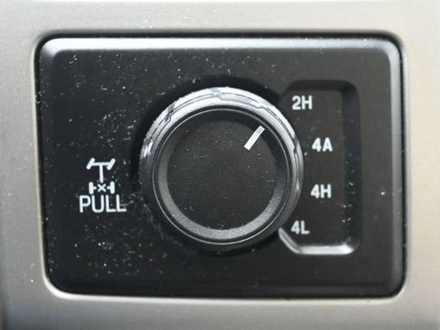 Used 2018 Ford F150 Lariat w/ Equipment Group 502A Luxury AWD/4WD image 33