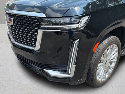 Certified 2024 Cadillac Escalade Premium Luxury w/ LPO, Floor Liner Package AWD/4WD image 9