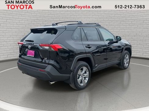 New 2025 Toyota RAV4 LE image 5
