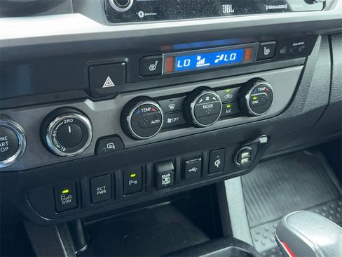 Used 2021 Toyota Tacoma TRD Sport image 30