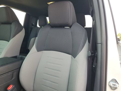 Used 2025 Toyota Tacoma TRD Off-Road AWD/4WD image 11