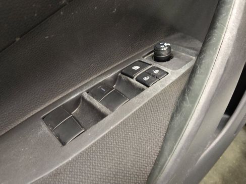 Used 2024 Toyota Corolla LE FWD image 27