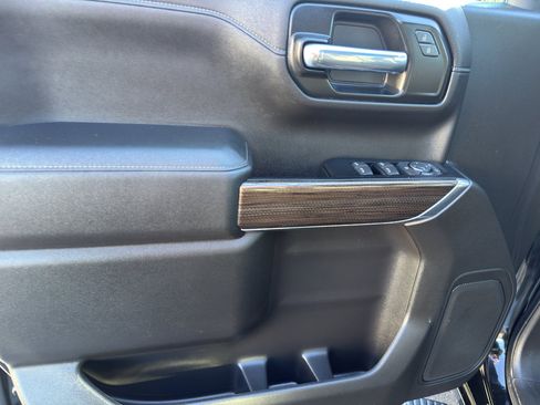 Used 2022 Chevrolet Silverado 1500 RST image 15