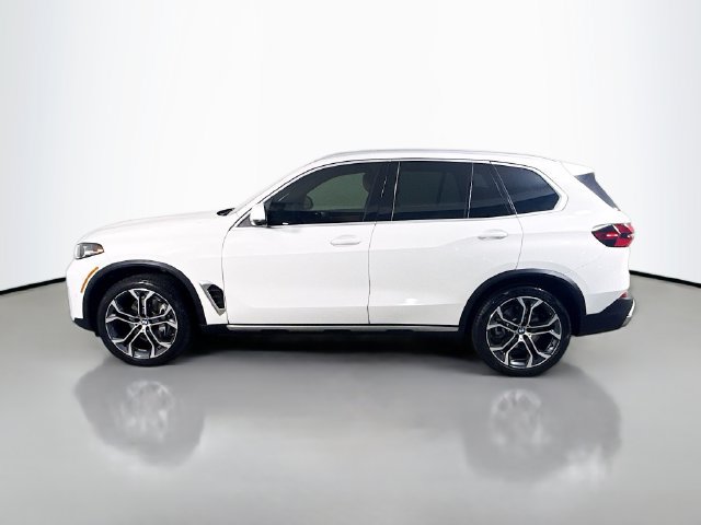 Used 2024 BMW X5 xDrive40i w/ Parking Assistance Package AWD/4WD image 6