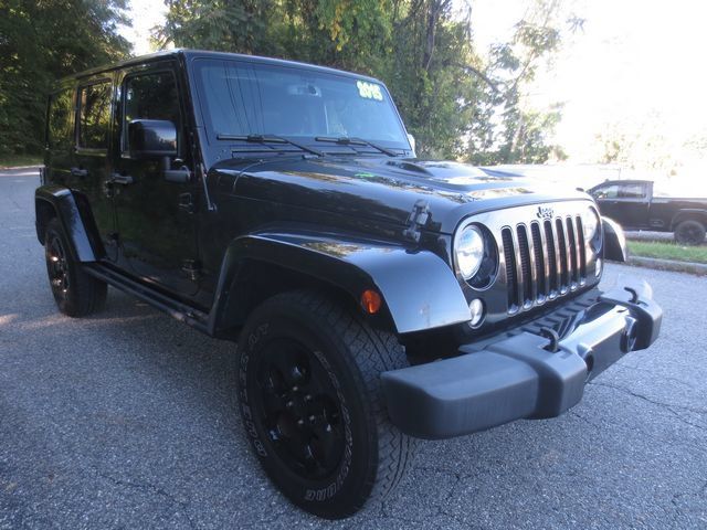 Used 2015 Jeep Wrangler Unlimited Sahara AWD/4WD image 2