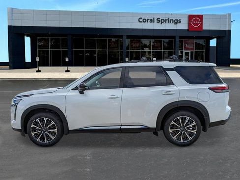 New 2026 Nissan Pathfinder Platinum w/ Cargo Package FWD image 2