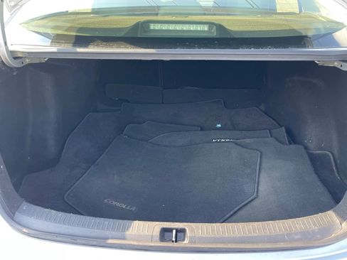 Used 2021 Toyota Corolla LE FWD image 17