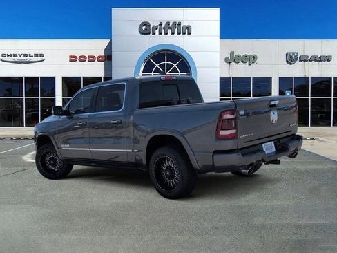 Used 2022 RAM 1500 Limited w/ Body Color Bumper Group AWD/4WD image 9