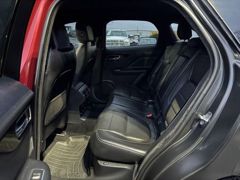 Used 2019 Jaguar F-PACE S image 14