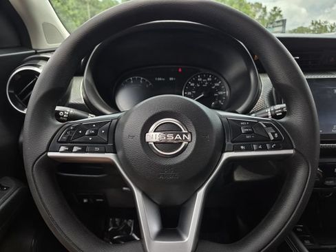 Used 2022 Nissan Kicks SV FWD image 20