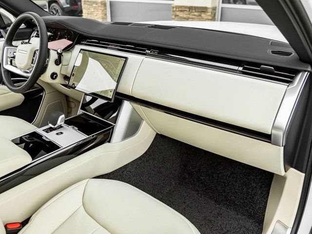 New 2026 Land Rover Range Rover SE AWD/4WD image 29