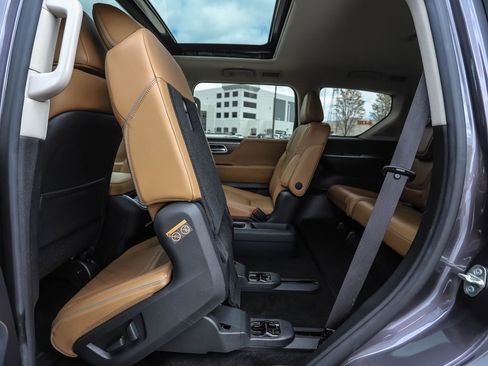 Used 2025 INFINITI QX80 Luxe AWD/4WD image 24