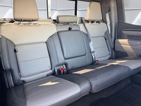 Used 2024 Chevrolet Silverado 1500 ZR2 image 14