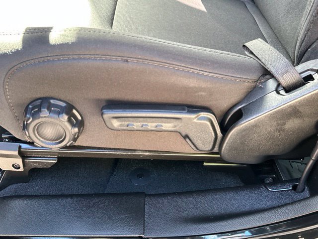 Used 2022 Jeep Wrangler Sport AWD/4WD image 33