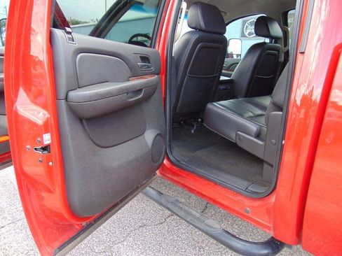Used 2008 Chevrolet Silverado 2500 LTZ w/ Safety Package AWD/4WD image 26