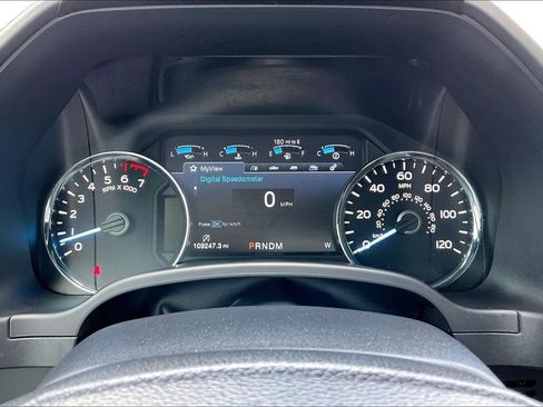 Used 2018 Ford F150 Platinum w/ Equipment Group 701A Luxury RWD image 12
