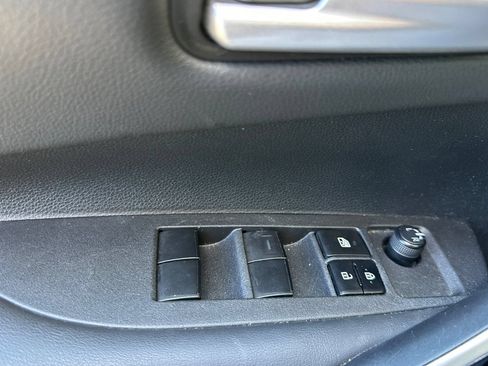 Used 2021 Toyota Corolla XLE FWD image 7