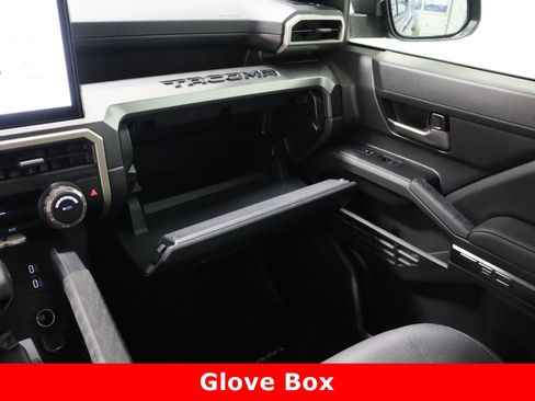 Used 2025 Toyota Tacoma TRD Off-Road image 23