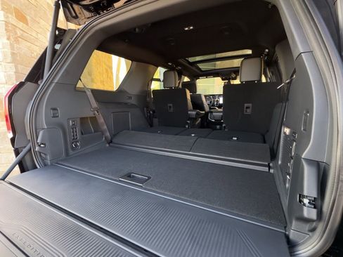 New 2025 Ford Expedition Platinum w/ Stealth Appearance Package image 78