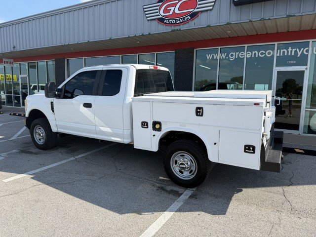 Used 2017 Ford F250 XL w/ Camper Package AWD/4WD image 4