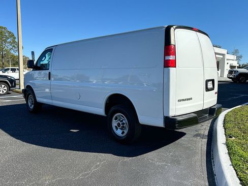 Used 2023 GMC Savana 2500 Work Van Extended Cargo Van w/ Driver Convenience Package image 8