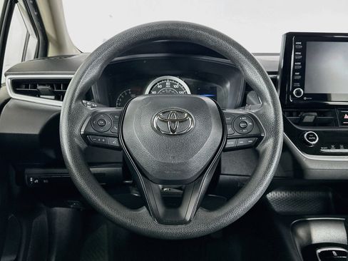 Used 2022 Toyota Corolla LE FWD image 17