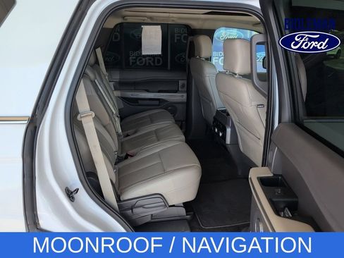 Used 2019 Ford Expedition XLT w/ Equipment Group 202A AWD/4WD image 30