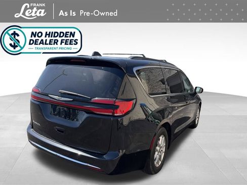 Used 2022 Chrysler Pacifica Touring-L FWD image 6