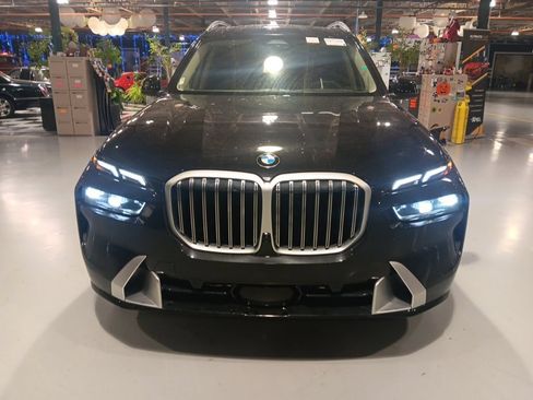 Certified 2026 BMW X7 xDrive40i AWD/4WD image 10